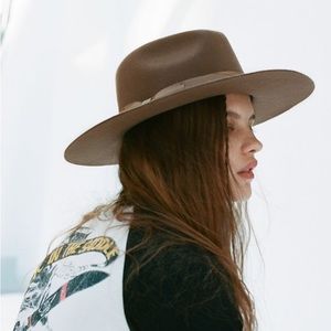 Urban Outfitters Flat Brim Felt Fedora